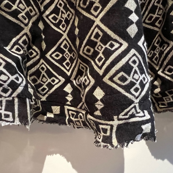 FREE PEOPLE black and beige pattern, boho style smock top, S - Picture 8 of 11